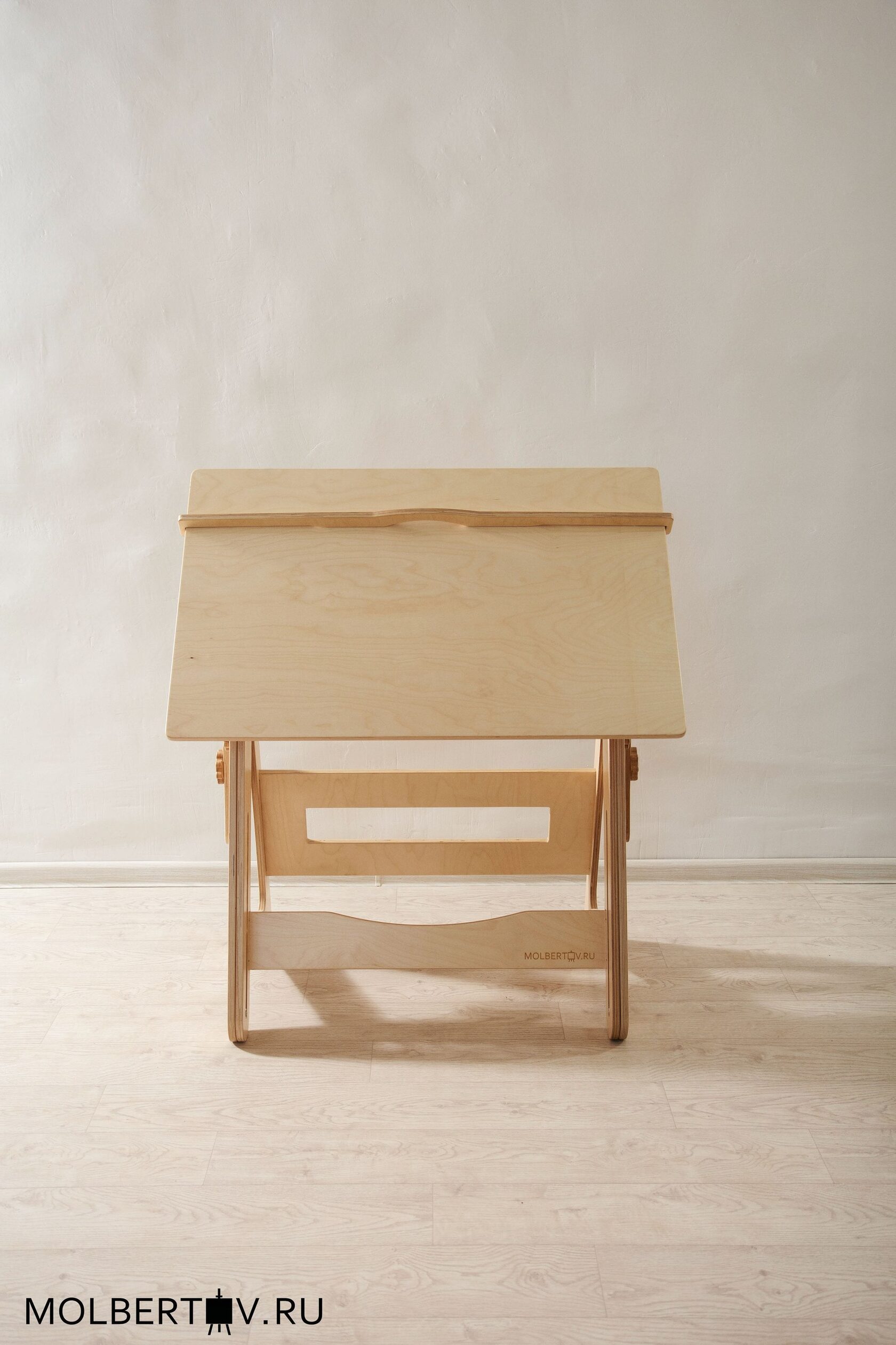 Стол для художника 60*90 см без защитного покрытия