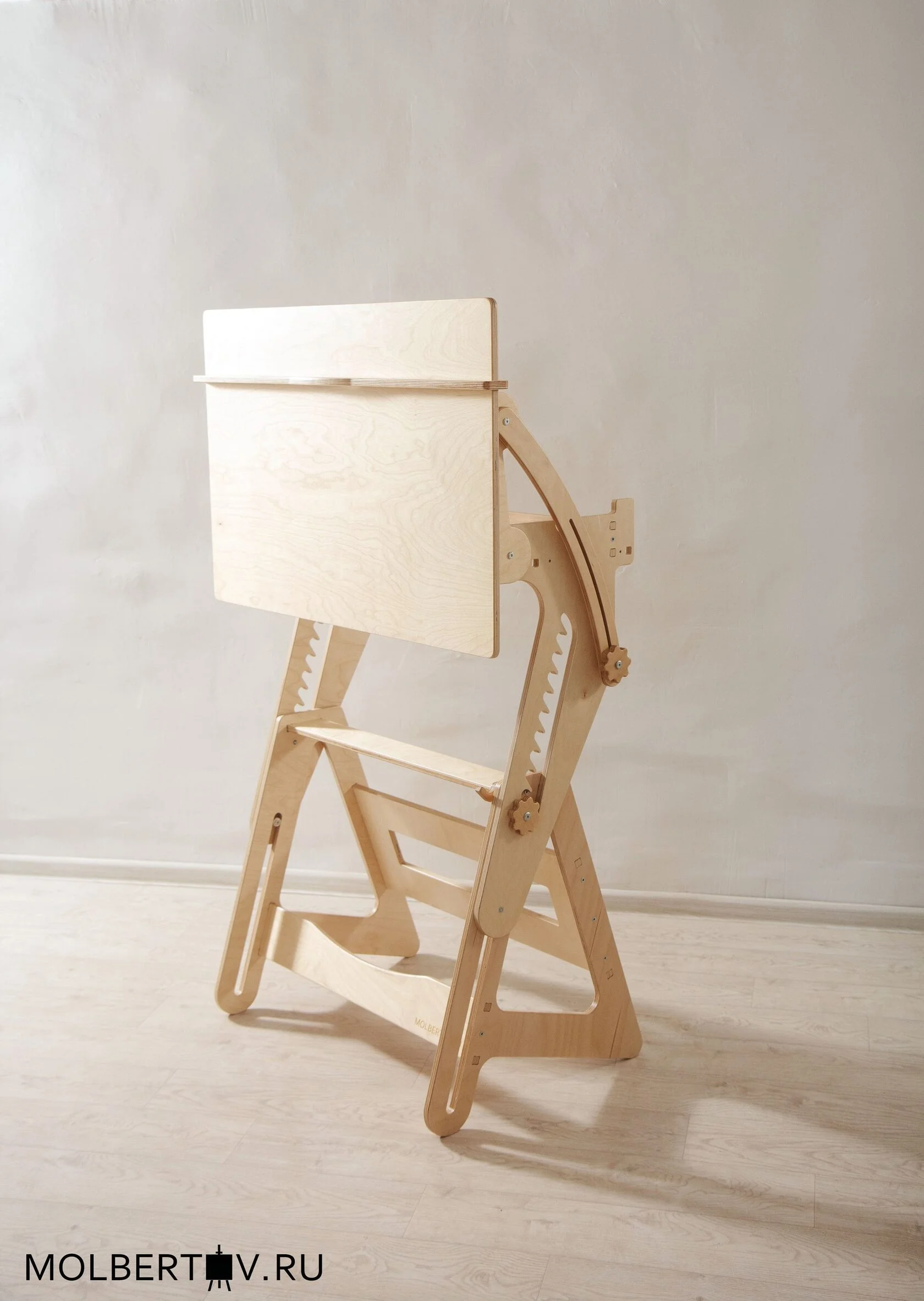 Стол для художника 60*90 см без защитного покрытия