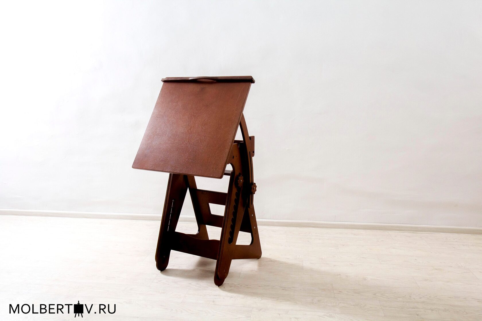 Стол для художника 60*60 см цвет Орех