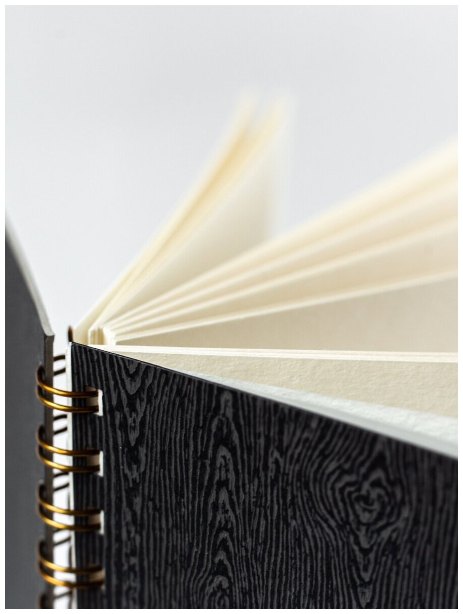 Скетчбук Малевичъ для акварели White Swan, черный, Torchon, 250 г/м, 16х16, 20л