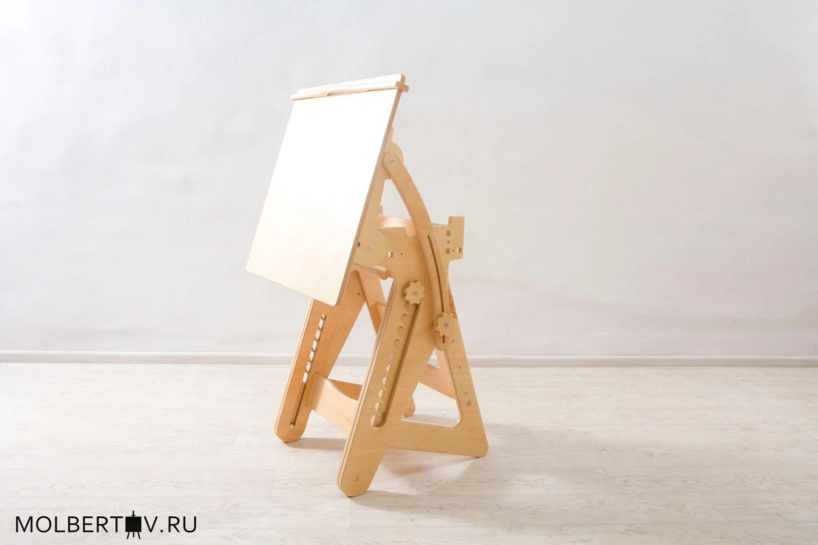 Стол для художника 60*60 см с прозрачным защитным покрытием Лак