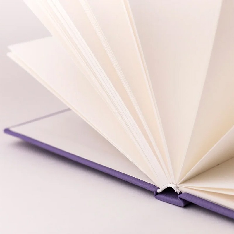 Скетчбук Малевичъ для акварели Veroneze, сиреневый, 200 г/м, 14,5х14,5 см, 40л