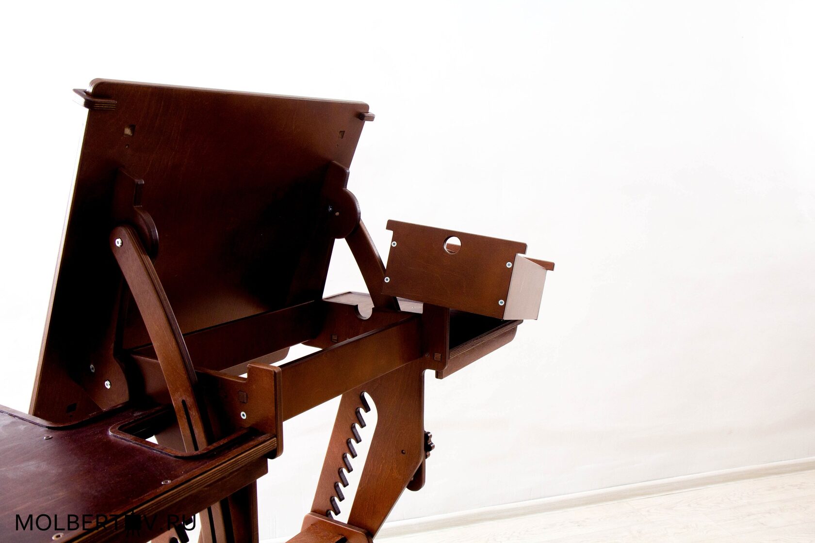 Стол для художника 60*60 см цвет Орех