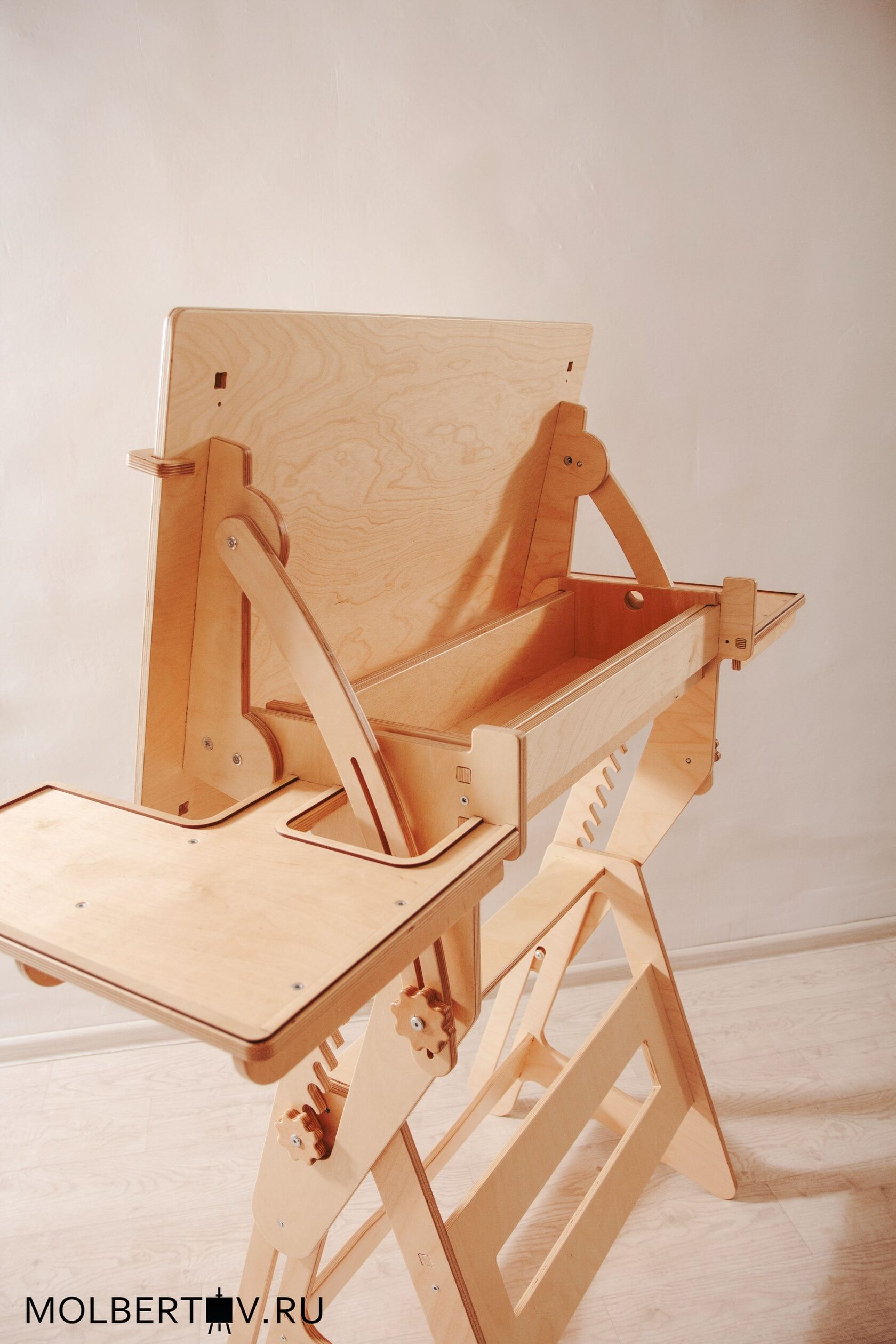 Стол для художника 60*90 см без защитного покрытия