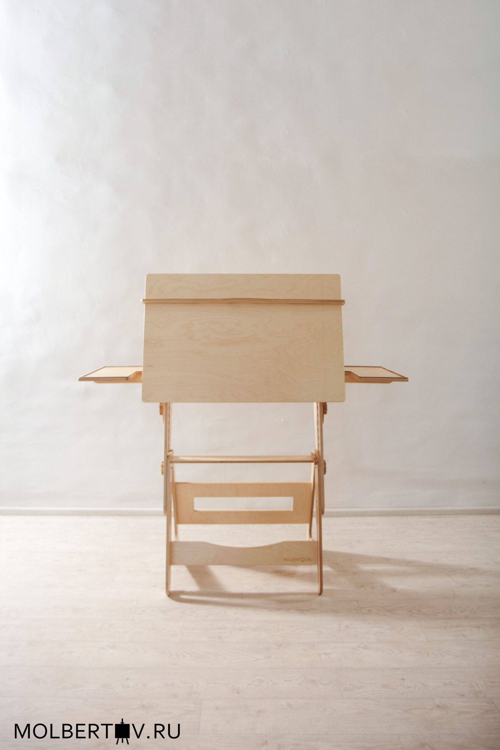 Стол для художника 60*90 см без защитного покрытия