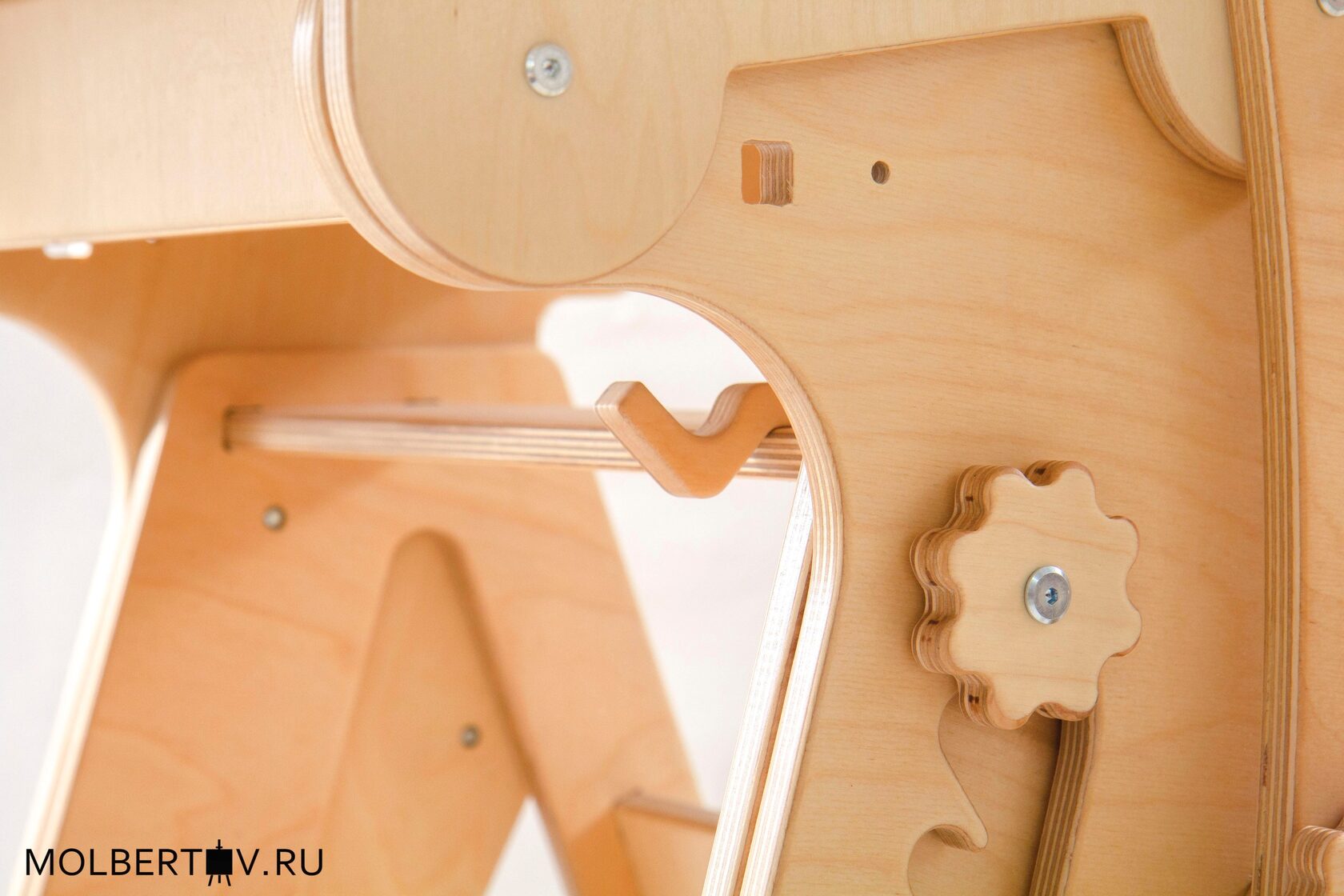 Стол для художника 60*60 см с прозрачным защитным покрытием Лак