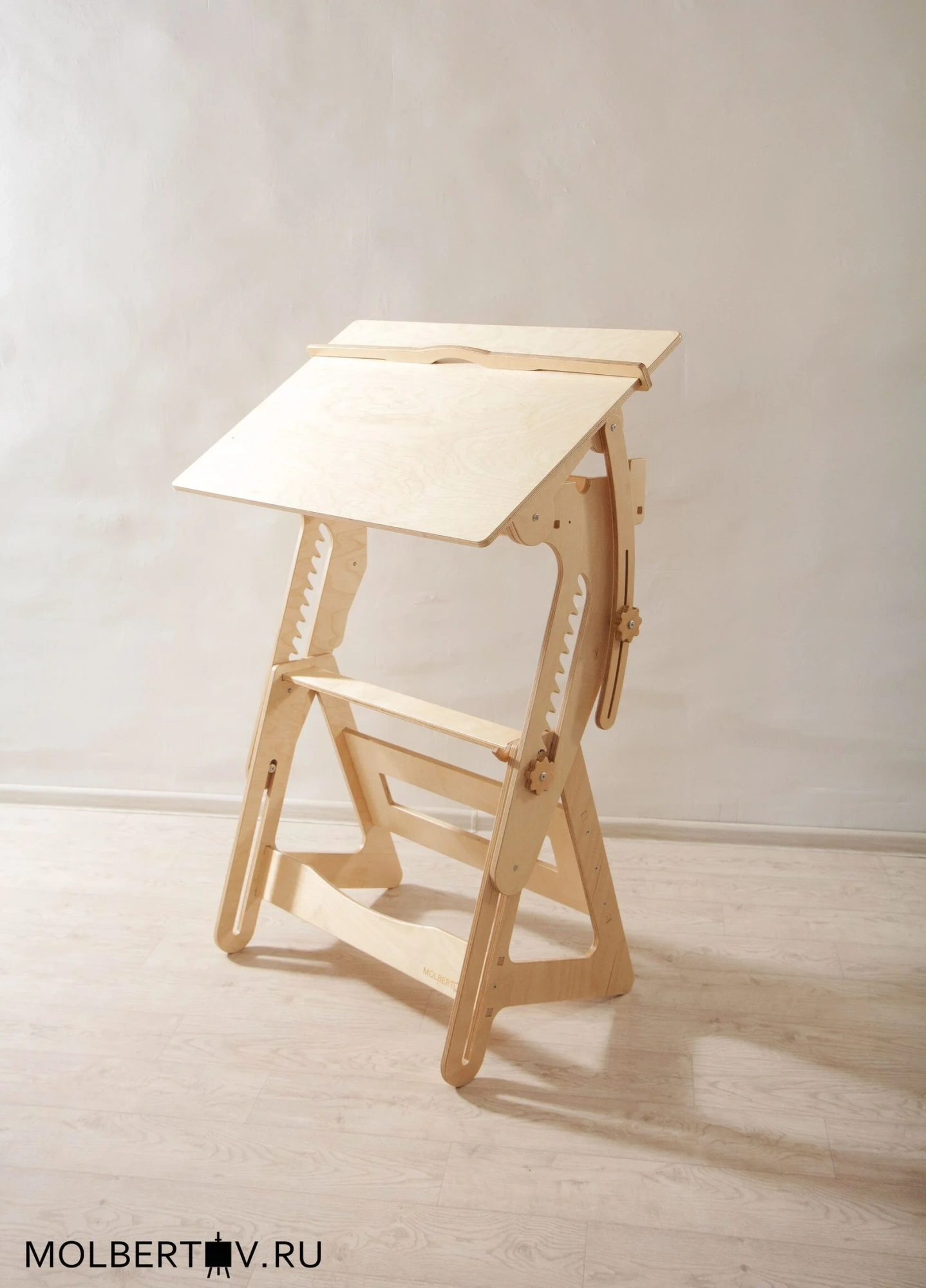 Стол для художника 60*90 см без защитного покрытия