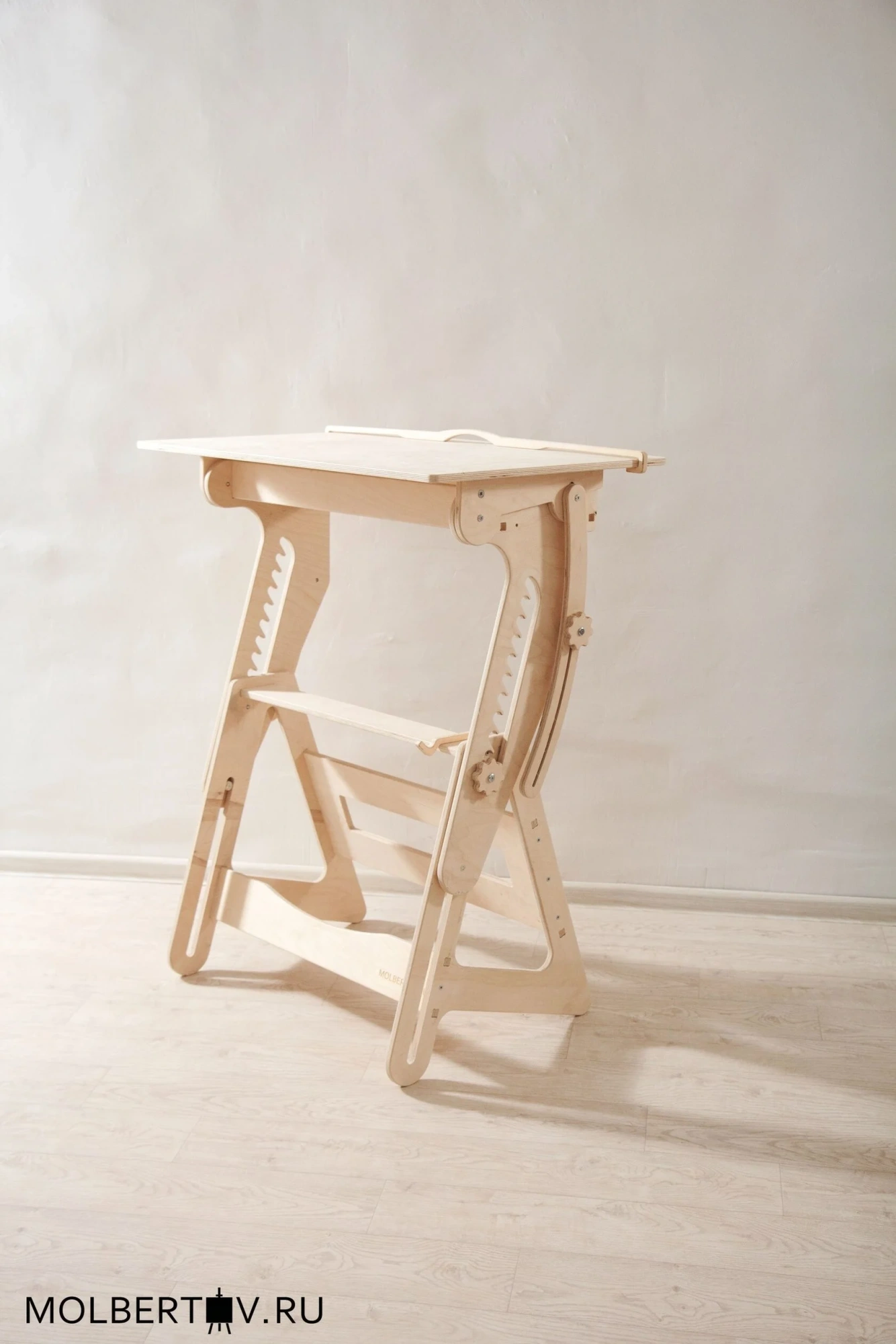 Стол для художника 60*90 см с прозрачным защитным покрытием Лак